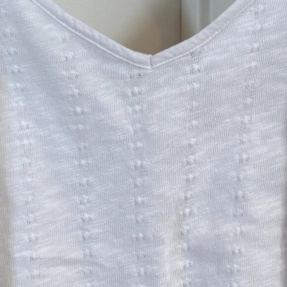 LAmade Criss Cross Side Tie Sides Sleeveless Top 100% Cotton White Like New - Picture 3 of 6